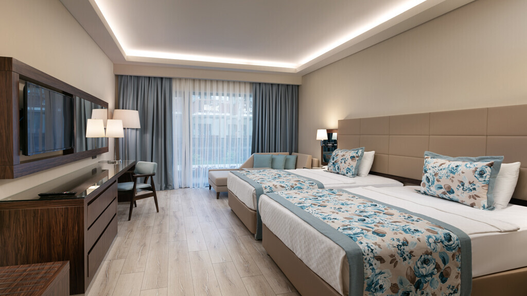 Seven Seas Hotel Life